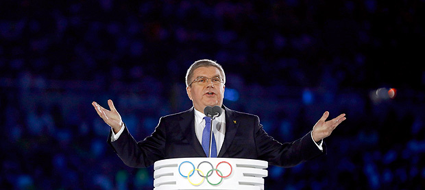 2016 Rio Olympics - Opening ceremony - Maracana - Rio de Janeiro, Brazil - 05/08/2016. International Olympic Committee (IOC) President Thomas Bach speaks. REUTERS/Kai Pfaffenbach TPX IMAGES OF THE DAY. FOR EDITORIAL USE ONLY. NOT FOR SALE FOR MARKETING OR ADVERTISING CAMPAIGNS. ORG XMIT: OLY4214