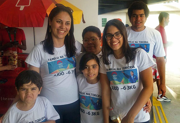 Familia de Mariana Silva na Arena Carioca 2 para ver as finais do jud