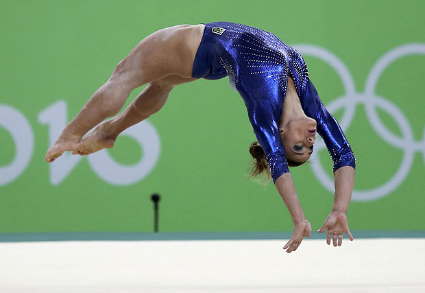Jade Barbosa durante a competição olímpica