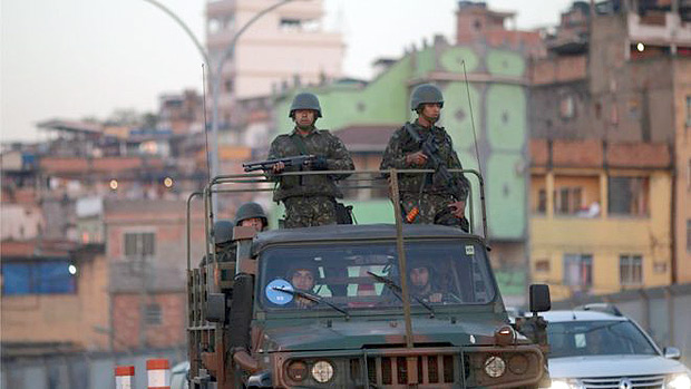 Militares foram s ruas do Rio para reforar segurana da cidade para os Jogos 