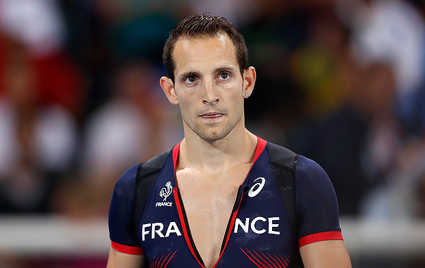 Renaud Lavillenie, da Frana, que ficou com a medalha de prata no salto com vara
