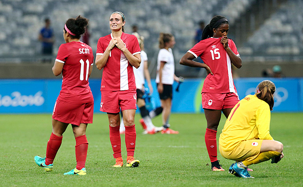 2016 Rio Olympics - Soccer - Semifinal - Women's Football Tournament Semifinal Germany v Canada - Mineirao - Belo Horizonte, Brazil - 16/08/2016. Desiree Scott (CAN) of Canada, Shelina Zadorsky (CAN) of Canada, Nichelle Prince (CAN) of Canada and Stephanie Labbe (CAN) of Canada react after the match. REUTERS/Mariana Bazo FOR EDITORIAL USE ONLY. NOT FOR SALE FOR MARKETING OR ADVERTISING CAMPAIGNS. ORG XMIT: STE1664