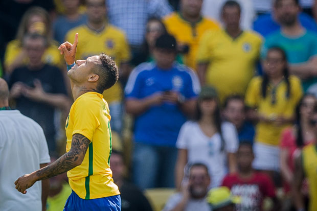 ***OLIMPIADAS RIO 2016*** RIO DE JANEIRO, RJ, BRASIL, 17-08-2016: Neymar, da Selecao Brasileira Olimpica, comemora seu gol contra a Selecao Olimpica de Honduras em jogo valido pela semifinal do futebol masculino no estadio do Maracana, no Rio de Janeiro. (Foto: Eduardo Anizelli/Folhapress, ESPORTE)