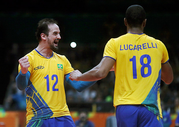 2016 Rio Olympics - Volleyball - Men's Semifinals Russia v Brazil - Maracanazinho - Rio de Janeiro, Brazil - 19/08/2016. Lipe (BRA) of Brazil celebrates a point. REUTERS/Ricardo Moraes FOR EDITORIAL USE ONLY. NOT FOR SALE FOR MARKETING OR ADVERTISING CAMPAIGNS. ORG XMIT: OLYSS795