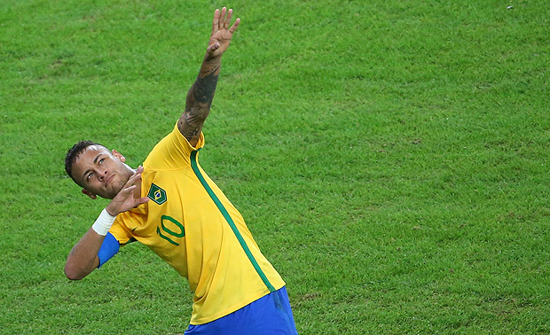 2016 Rio Olympics - Soccer - Final - Men's Football Tournament Gold Medal Match Brazil vs Germany - Maracana - Rio de Janeiro, Brazil - 20/08/2016. Neymar (BRA) of Brazil celebrates scoring their first goal. REUTERS/Murad Sezer FOR EDITORIAL USE ONLY. NOT FOR SALE FOR MARKETING OR ADVERTISING CAMPAIGNS. ORG XMIT: VP1020