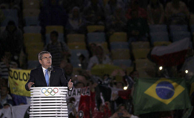 2016 Rio Olympics - Closing ceremony - Maracana - Rio de Janeiro, Brazil - 21/08/2016. International Olympic Committee President Thomas Bach speaks on stage. REUTERS/Stoyan Nenov FOR EDITORIAL USE ONLY. NOT FOR SALE FOR MARKETING OR ADVERTISING CAMPAIGNS. ORG XMIT: OLYGK92