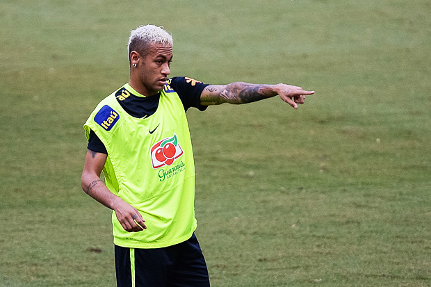 Neymar no treino da seleção em Manaus