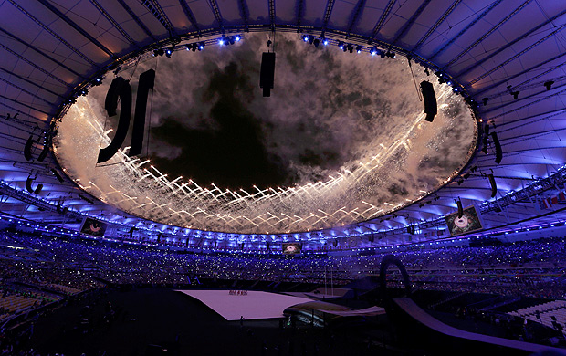 2016 Rio Paralympics - Opening ceremony - Maracana - Rio de Janeiro, Brazil - 07/09/2016. Fireworks erupt during the opening ceremony. REUTERS/Ueslei Marcelino FOR EDITORIAL USE ONLY. NOT FOR SALE FOR MARKETING OR ADVERTISING CAMPAIGNS. ORG XMIT: OLYHB06