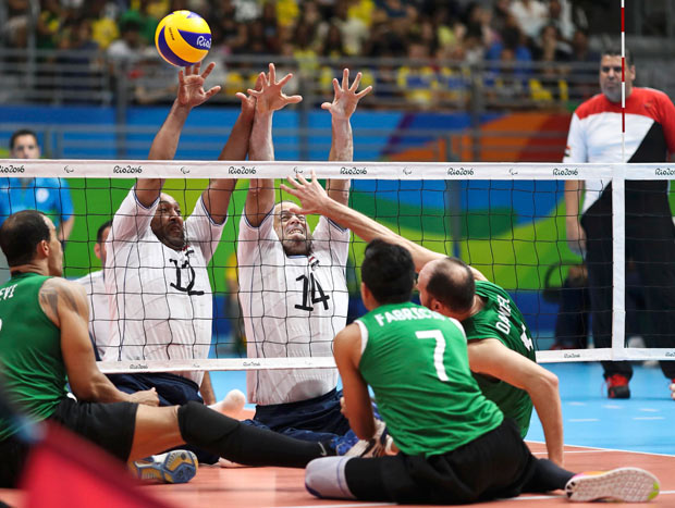 2016 Rio Paralympics - Sitting Volleyball - Men Brasil v Egypt - Olympic Stadium - Rio de Janeiro, Brazil - 11/09/2016. Mohamed Abouelyazeid and Metawa Abouelkhir of Egypt compete. REUTERS/Ueslei Marcelino NO SALES. FOR EDITORIAL USE ONLY. NOT FOR SALE FOR MARKETING OR ADVERTISING CAMPAIGNS. ORG XMIT: DOM300
