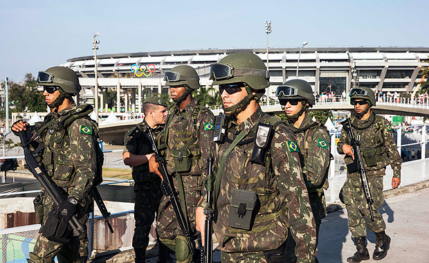 Exército na abertura da Olimpíada de 2016, no Rio de Janeiro