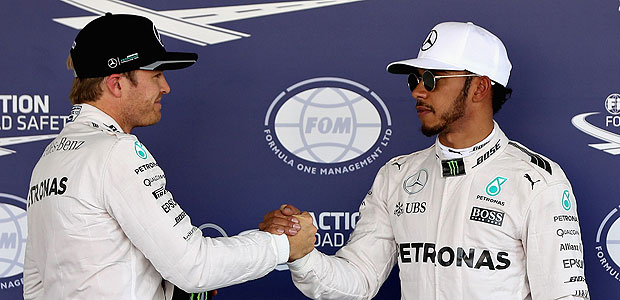 Rosberg e Hamilton se cumprimentam antes do GP do Mxico