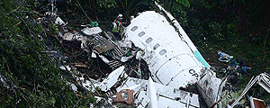 Destroços de acidente na Colômbia