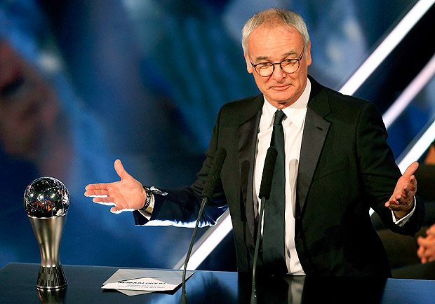 Considerado o melhor treinador de 2016, Ranieri discursa em cerimnia da Fifa