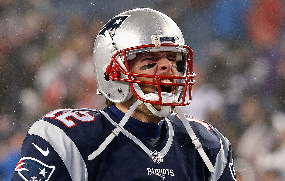 FOXBORO, MA - JANUARY 22: Tom Brady #12 of the New England Patriots reacts as he runs onto the field prior to the AFC Championship Game against the Pittsburgh Steelers at Gillette Stadium on January 22, 2017 in Foxboro, Massachusetts. Jim Rogash/Getty Images/AFP == FOR NEWSPAPERS, INTERNET, TELCOS & TELEVISION USE ONLY ==