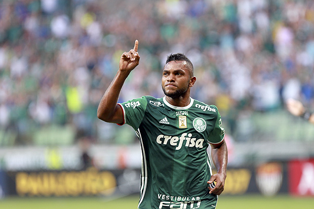 Borja comemora seu gol marcado na vitória do Palmeiras sobre a Ferroviária