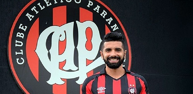 Atltico-PR confirma contratao de Guilherme, do Corinthians