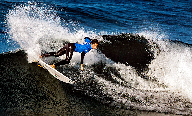 SAQUAREMA - RJ - BR, 11-05-2017, 09h00: MUNDIAL DE SURF. O surfista brasileiro Yago Dora, que derrotou John John Florence, atual campeao mundial e avancou para a proxima fase da 4a etapa do mundial de surf WSL, disputado nas ondas da praia de Itauna, Saquarema. (Foto: Adriano Vizoni/Folhapress, ESPORTES) ***EXCLUSIVO FSP***