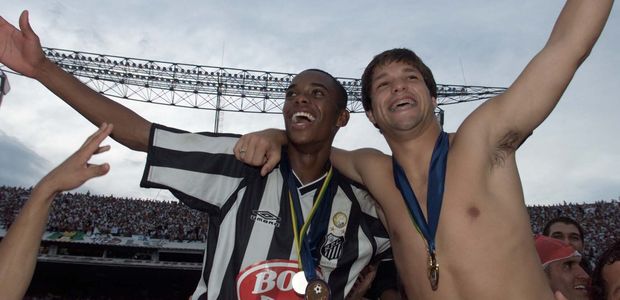 Robinho e Diego comemoram ttulo brasileiro de 2002