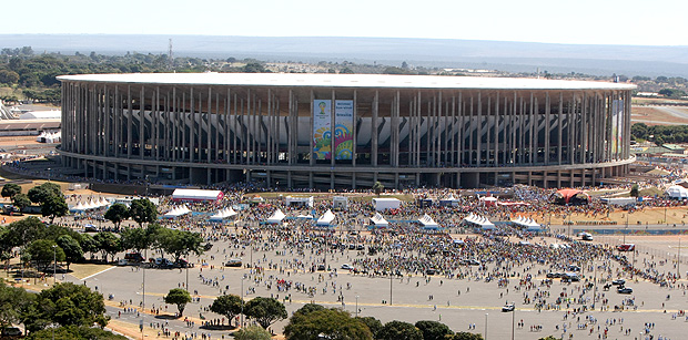 Vista geral do estdio Man Garrincha, em Braslia, antes de jogo da Copa do Mundo, em 2014