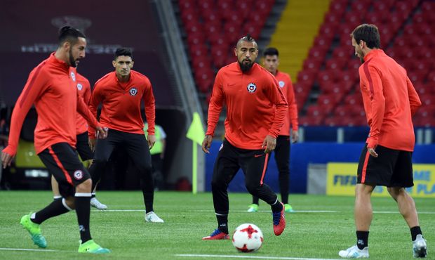 Chile treina antes de jogo contra Camarões, pela Copa das Confederações