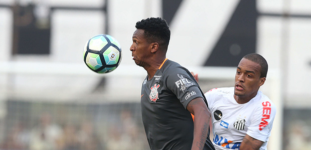 Lance do jogo entre Santos x Corinthians, realizado no ltimo domingo