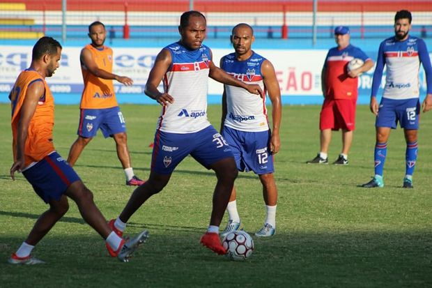 Jogadores do Fortaleza treinam para jogo da Série C do Brasileiro