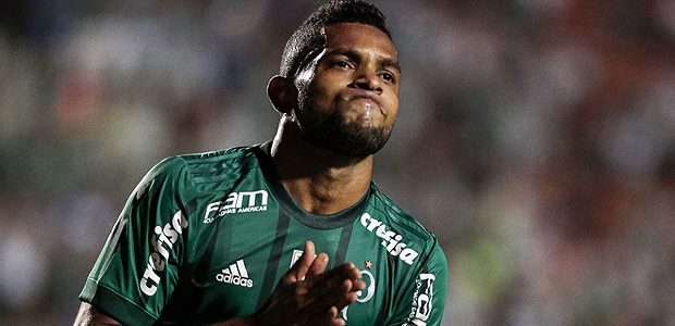 Brasileiro 2017 - Palmeiras X Ponte Preta - Borja do Palmeiras comemora seu gol durante partida no Estadio do Pacaemb. 
