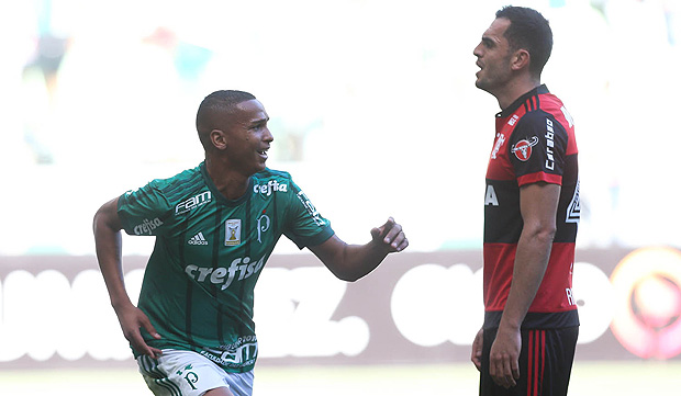 Deyverson comemora gol em vitria do Palmeiras por 2 a 0 sobre o Flamengo