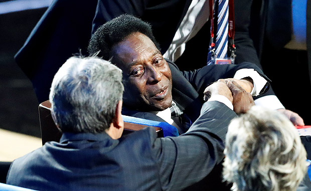 Soccer Football - 2018 FIFA World Cup Draw - State Kremlin Palace, Moscow, Russia - December 1, 2017 Pele ahead of the draw REUTERS/Sergei Karpukhin ORG XMIT: AI