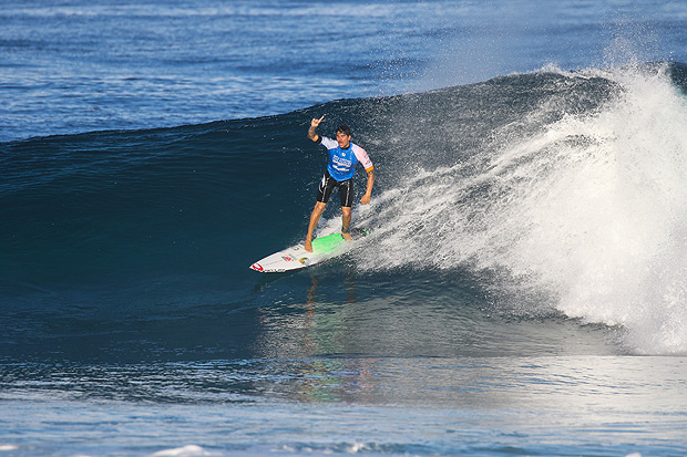 Gabriel Medina em etapa da Liga Mundial de Surfe, no Havaí. Pipemaster, Round 2, Bateria 1. Foto: Sebastian Rojas/ Framephoto ***PARCEIRO FOLHAPRESS - FOTO COM CUSTO EXTRA E CRÉDITOS OBRIGATÓRIOS***
