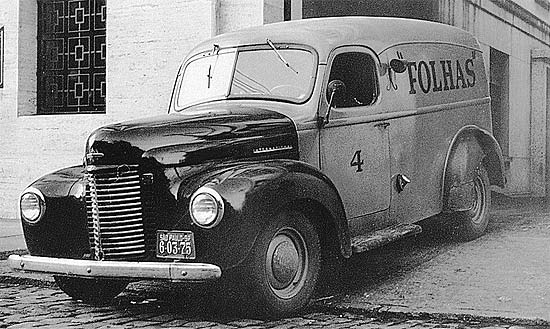 Carro utilizado pela reportagem e na entrega de jornais nos anos 50