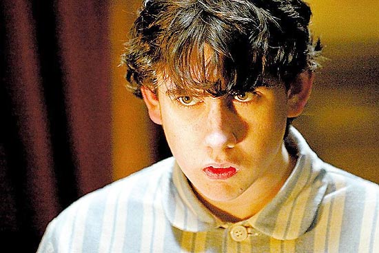 Texto: O ator Matthew Lewis interpreta o personagem Neville Longbottom em "Harry Potter e o Cálice de Fogo".