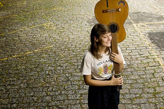 A cantora paulistana Mallu Magalhães, que mostra repertório de CD homônimo no Bourbon Street, terça (22)
