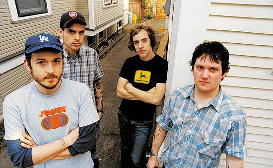 ORG XMIT: 081901_0.tif Msica: Integrantes da banda de rock indie Modest Mouse. (Divulgao) 