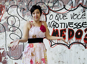 SAO PAULO, SP, BRASIL, 19-06-2011, 13h00: Kiara Terra conta historias para criancas. (Foto: Ze Carlos Barretta/Folhapress FOLHINHA) ***EXCLUSIVO***