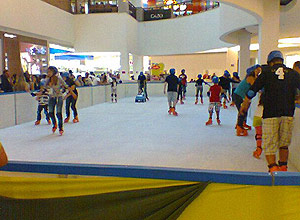 Pista de patinao do Shopping Praa da Moa