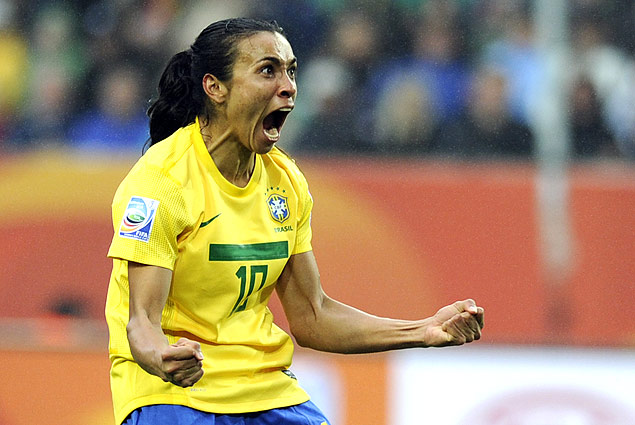 Marta comemora gol na Copa do Mundo Feminina