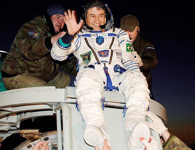 Em 2006, Marcos Pontes tornou-se o 1 astronauta brasileiro a visitar a Estao Espacial Internacional