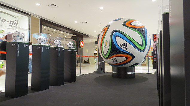 "Exposio Bolas da Copa do Mundo Adidas" - shopping Ibirapuera