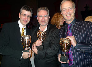 Mark Baker, Neville Astley e Phil Davies, criadores e produtores do desenho Peppa Pig, recebendo o prmio BAFTA