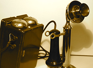 Exposio traz histria do telefone; veja a evoluo do aparelho em 6 modelos