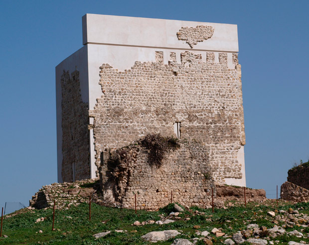 A restaurao do Castelo de Matrera foi bastante criticada na Espanha 