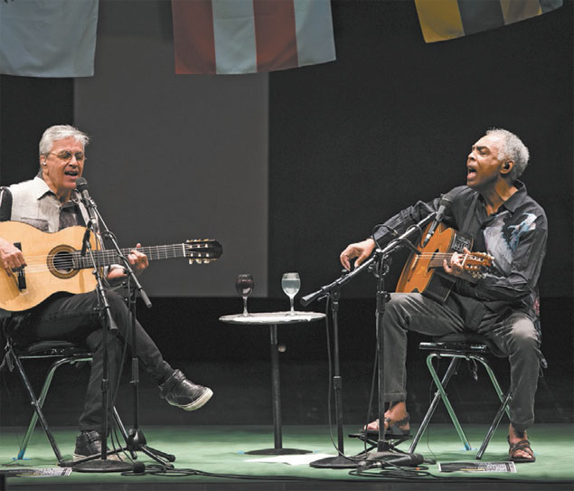 Caetano e Gil no show "Dois Amigos, Um Sculo de Msica"