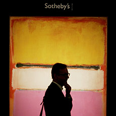 Texto: A painting by Mark Rothko entitled "White Center" from the Rockefeller collection is seen at Sotheby's in London April 18, 2007. The painting, estimated in excess of $40 million, will be auctioned at a contemporary art sale in New York on May 15. REUTERS/Stephen Hird (BRITAIN)--------------------------------