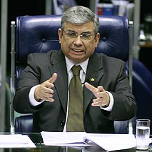 Candidato único, Garibaldi Alves é eleito presidente do Senado Federal