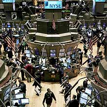 O índice Dow Jones caiu abaixo de 10 mil pontos na Bolsa de Valores de Nova York