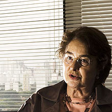 A ex-primeira-dama Ruth Cardoso durante entrevista à Folha, em São Paulo