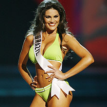 57º Miss Universo, que será no Vietnã, terá como representante brasileira Natália Anderle
