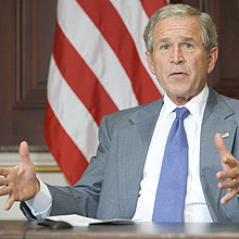 Bush disse que o crédito está congelado e pediu para Câmara aprovar o pacote