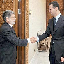 Amorim vai à Síria para convidar presidente a visitar o Brasil